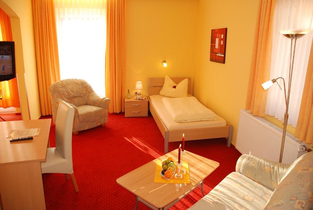 Hotel Heissinger Бад Бернек им Фихтелгебирге Стая снимка